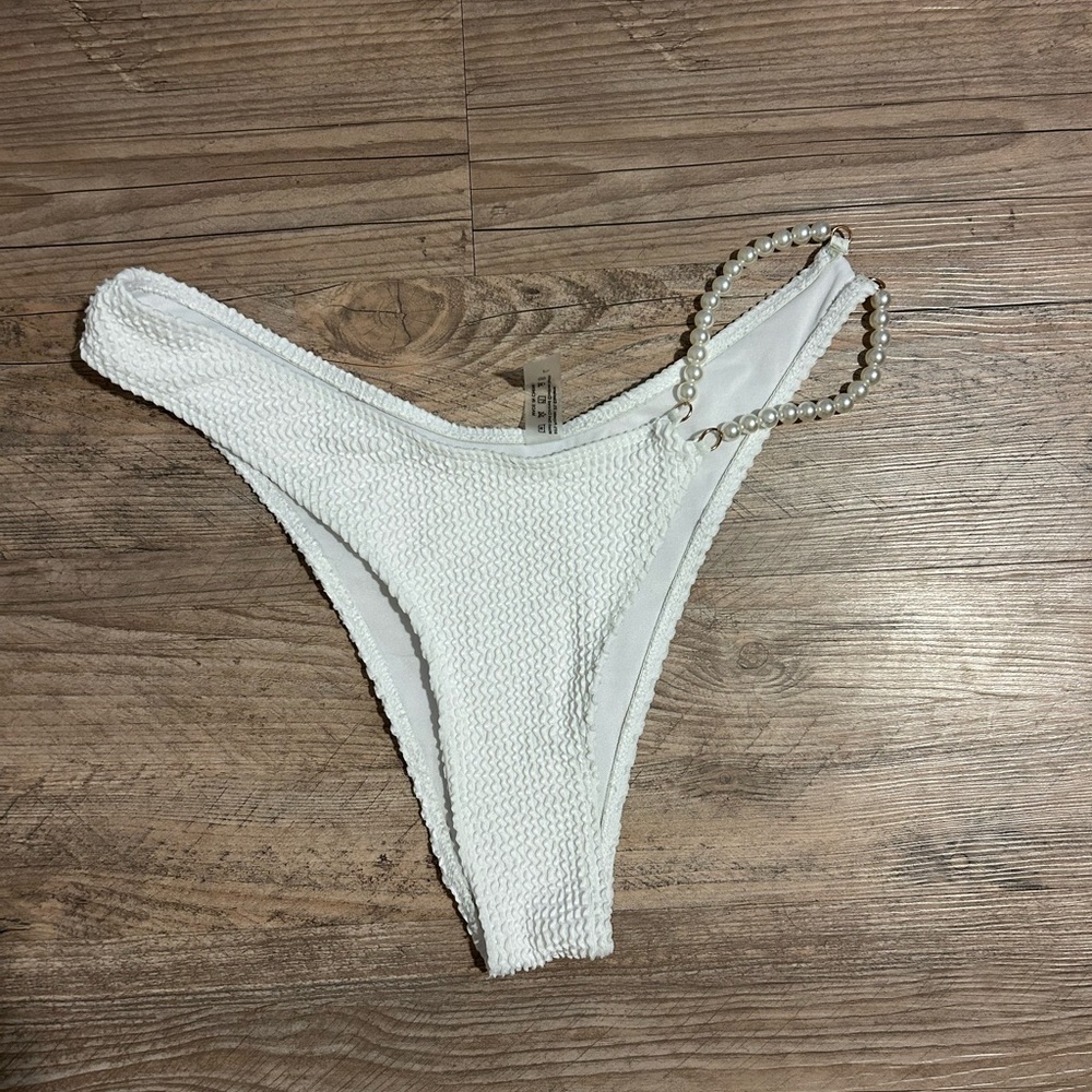 SHEIN White Textured Pearl-Detail Bikini Bottom